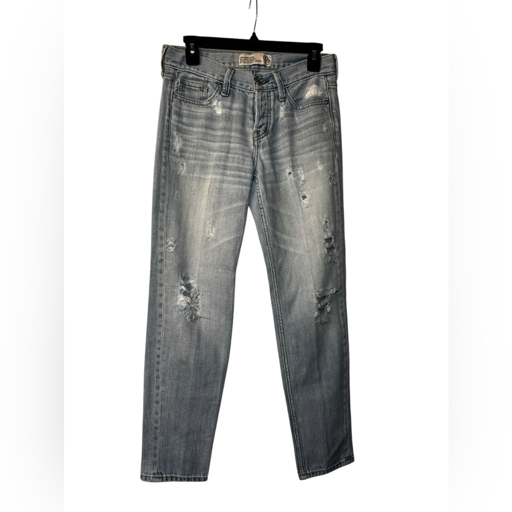 Abercrombie & Fitch woman’s Light blue wash Straight Jeans